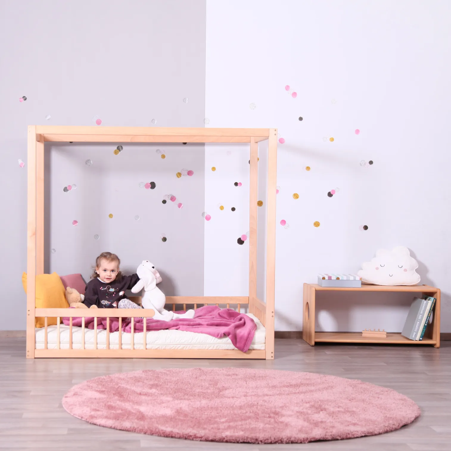KUBO+ Montessori baby bed with rails