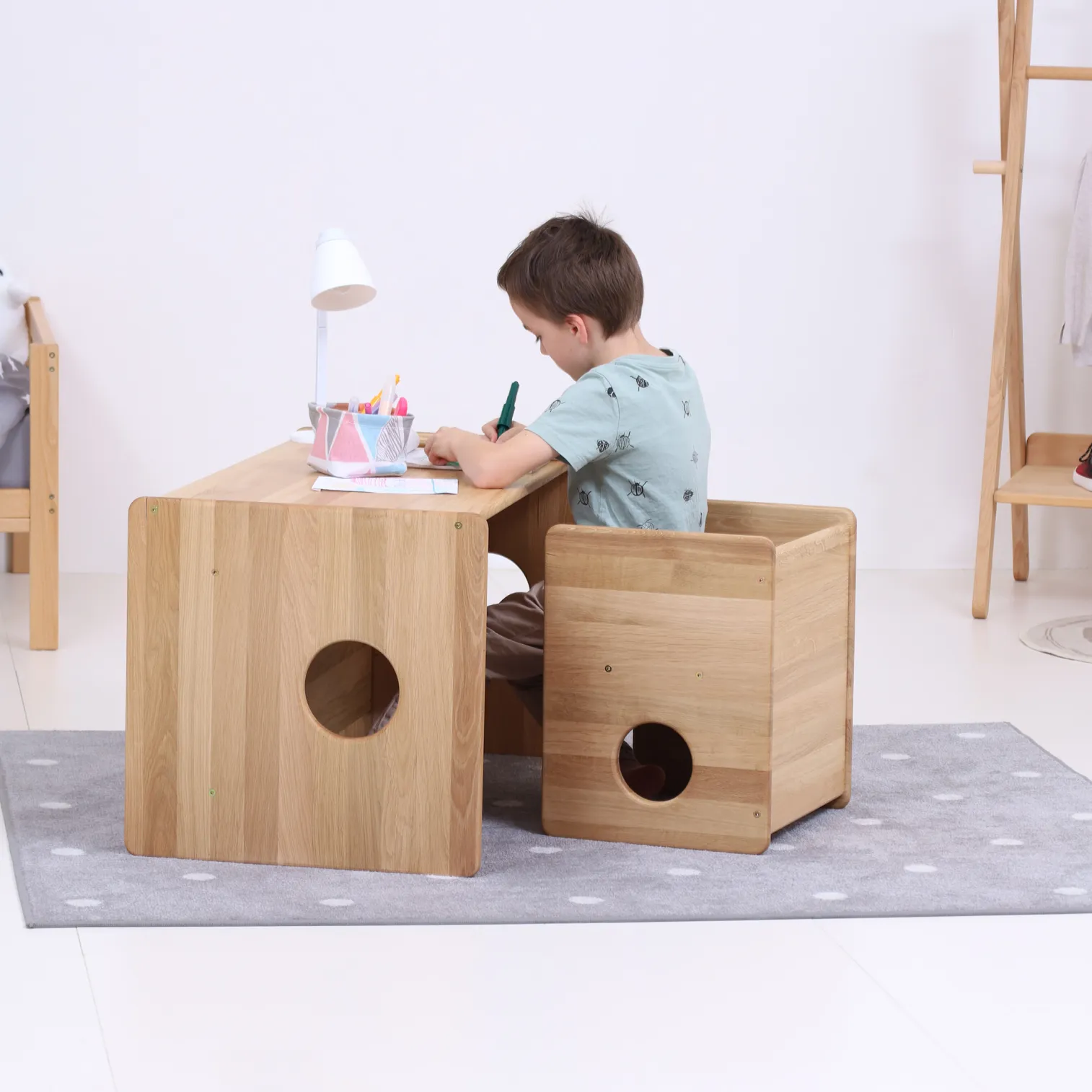 LUXURY OAK COLLECTION ! Big set of cube chairs - for 2-6 years