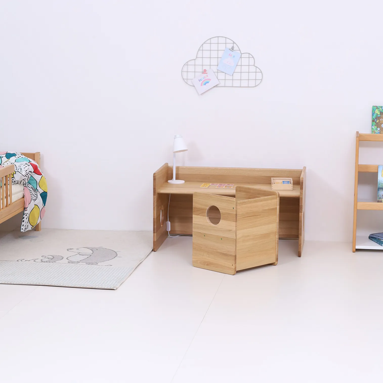 LUXURY OAK COLLECTION ! Big set of cube chairs - for 2-6 years